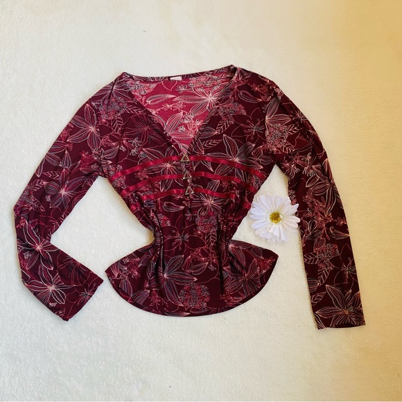 Vintage 2000’s blue Lucky long sleeve top